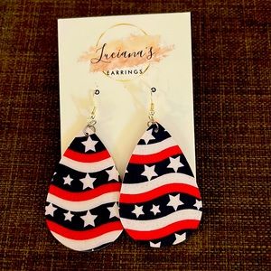 New never worn earrings